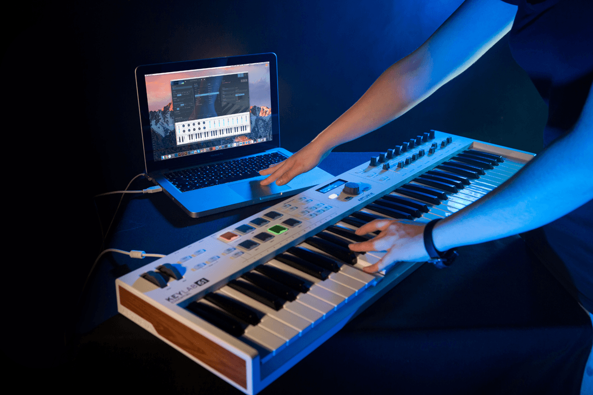 Arturia KeyLab Essential 61 Controller-keyboard
