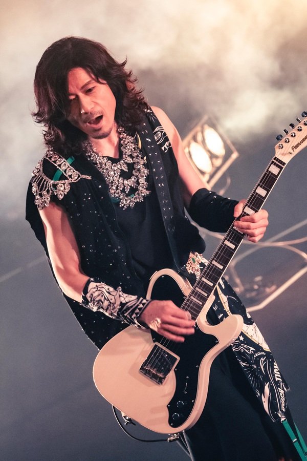 BUCK∞TICK、ライヴBlu-ray＆DVD『TOUR 2025 スブロサ SUBROSA』12月24