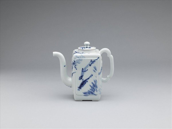 煎茶器組日本大正時代青花魚藻詩文圖方形水注- 故宮