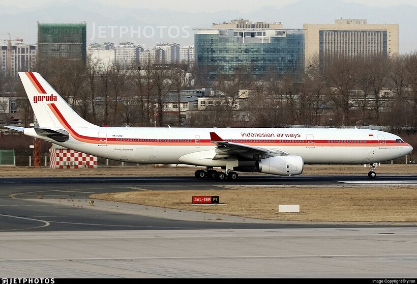 Garuda Indonesia Airbus A330-300 (Retro Livery) - Features
