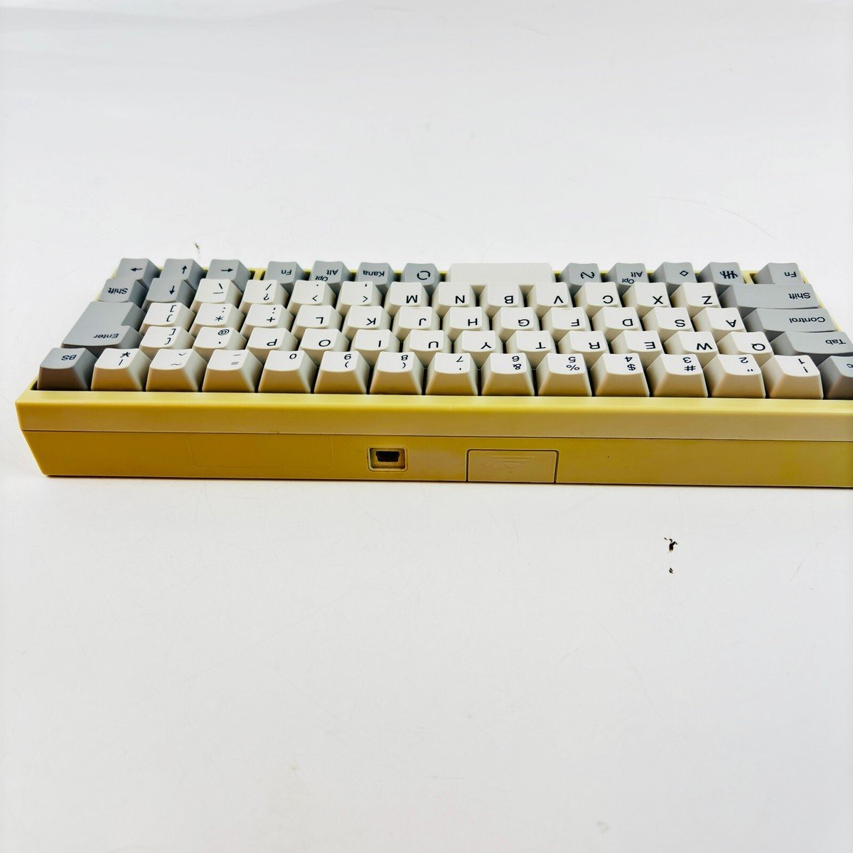 Happy Hacking PFU HHKB Professional JP PD-KB420W Wired Topre