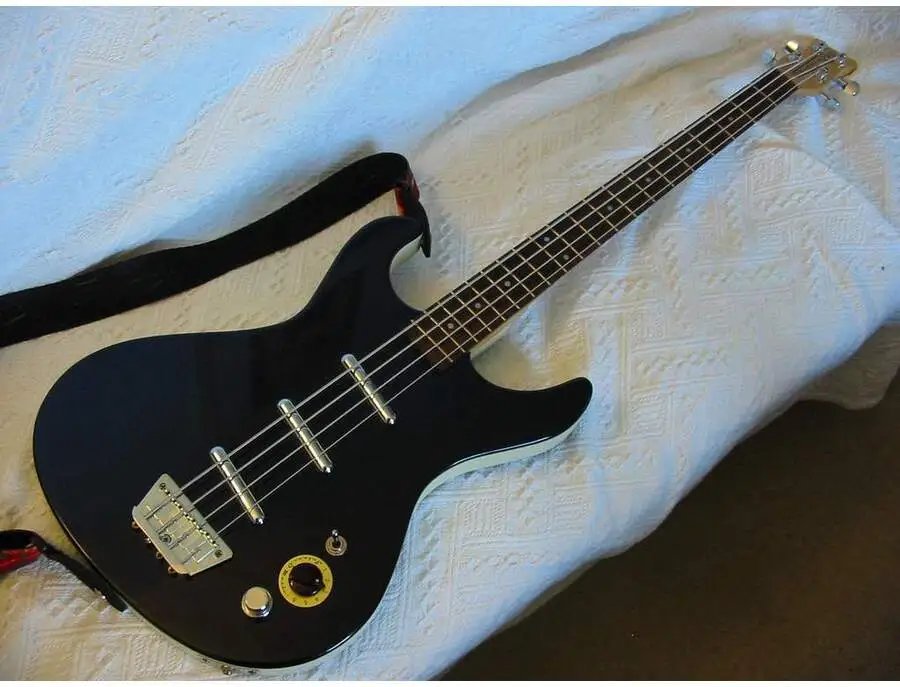 Danelectro Hodad Bass - What To Know & Where To Buy | Equipboard