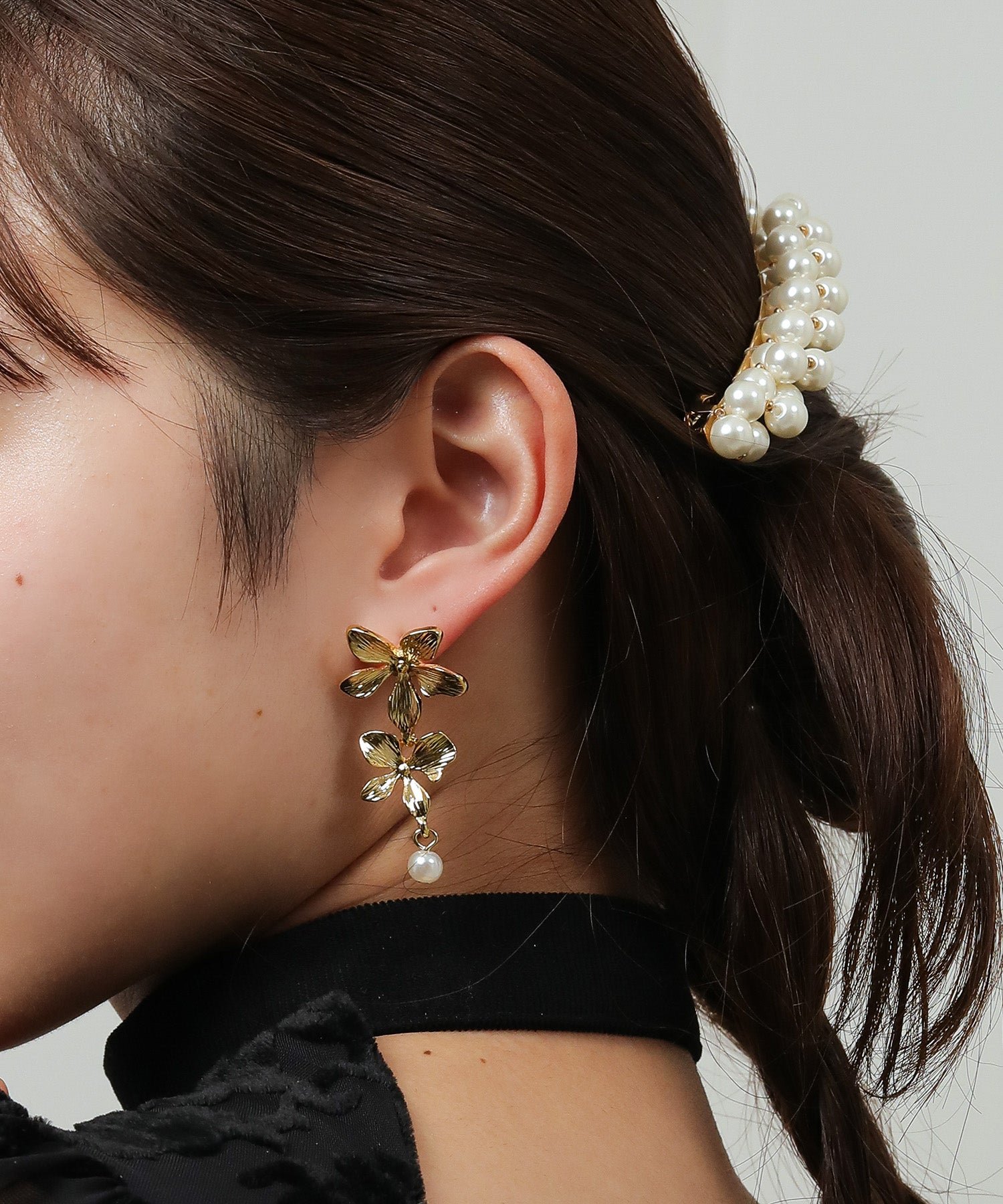 2連 フラワー モチーフ ピアス メタル