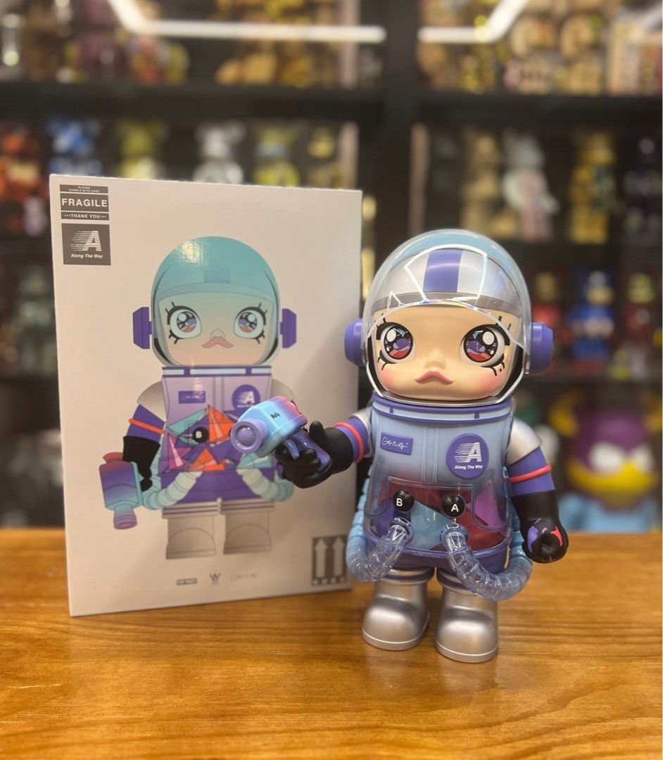 400% SPACE MOLLY Louis De Guzman