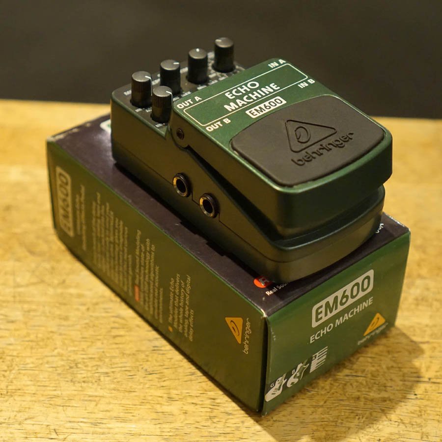 Behringer EM600 Echo Machine Delay Pedal - Used
