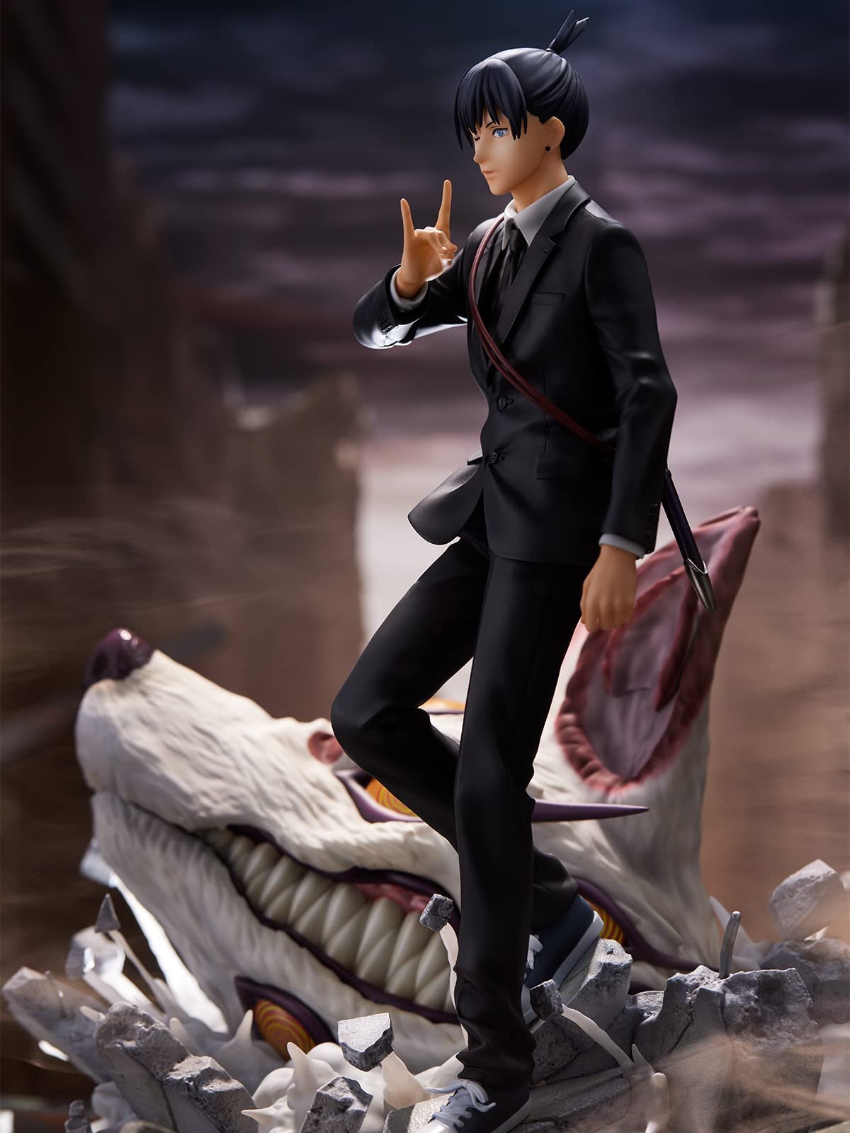Amazon.co.jp: 『チェンソーマン』早川アキ 1/7スケールフィギュア