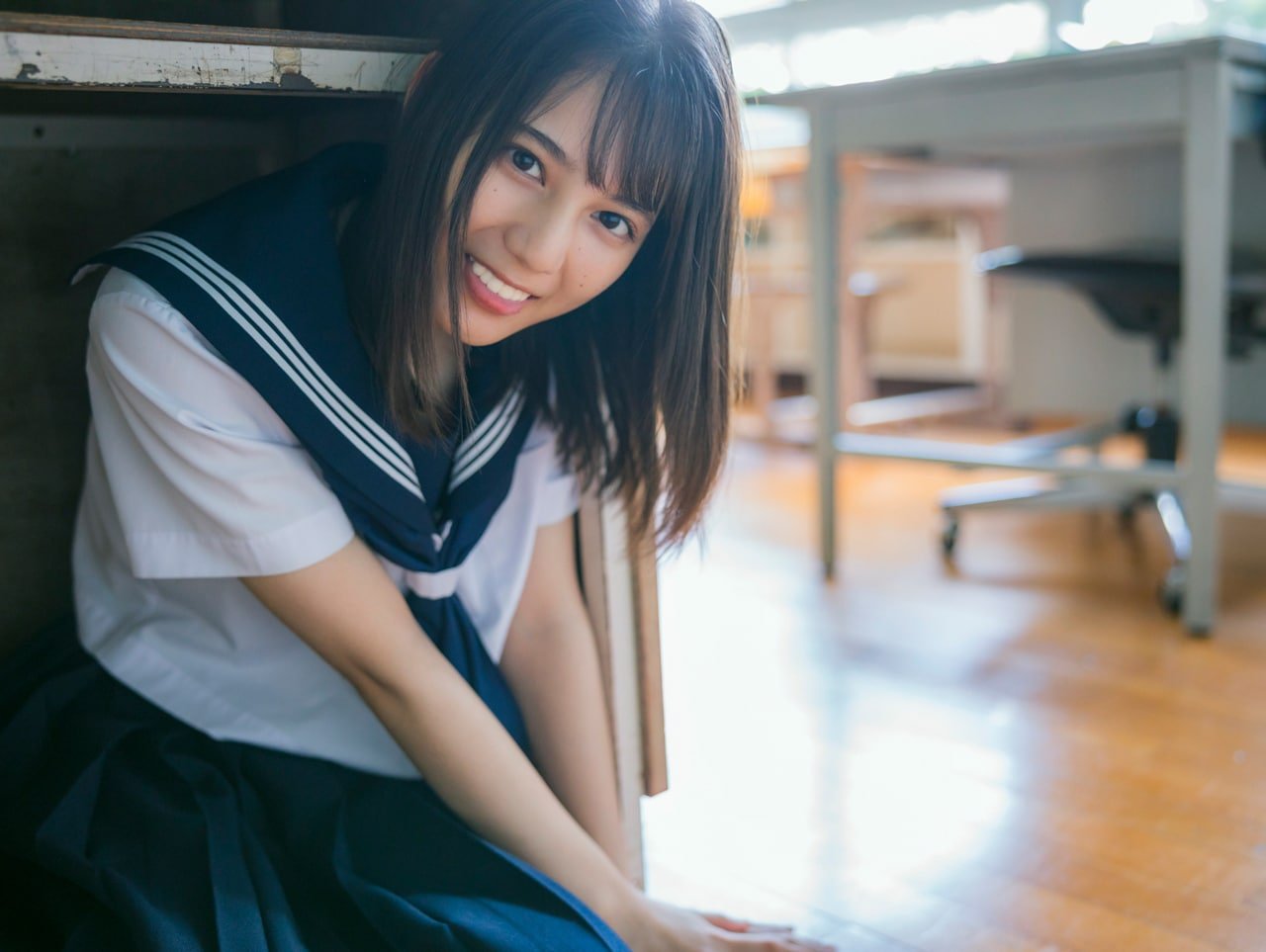 日向坂46小坂菜緒の1st写真集発売！少女と大人の表情収めた作品に