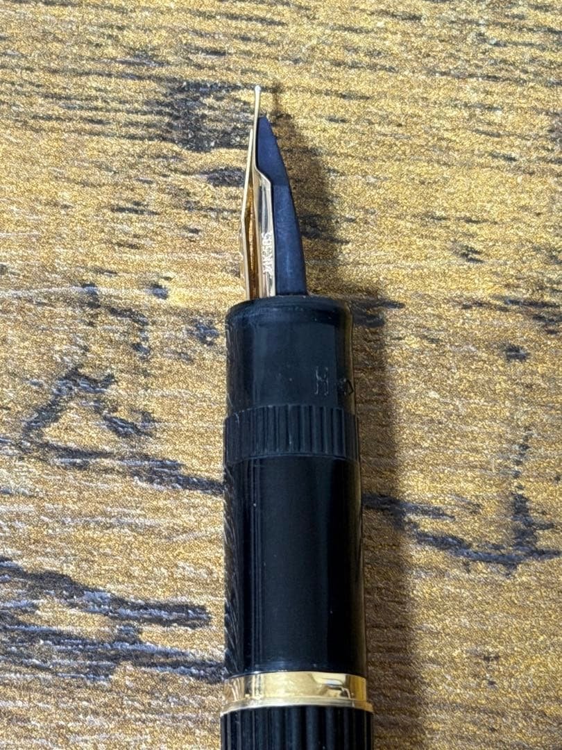 1980年製　初代　ジャスタス　14金　ゴールド　万年筆　パイロット　嵌合式　M