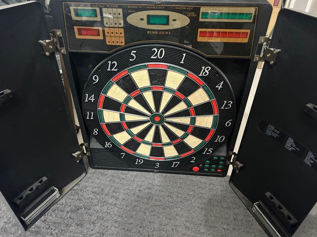 【値下げ】ダーツボード　電源コード・ダーツ付 Amazon | 【オンライン対戦搭載/静音化リニューアル版】GRAN BOARD