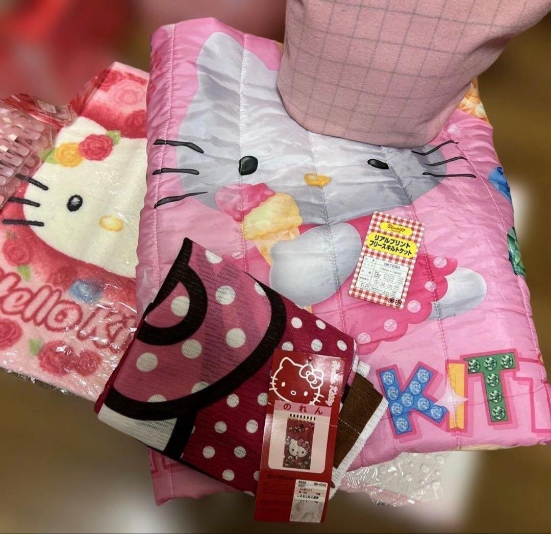 サンリオハローキティ ⭐︎お部屋明るくなってウキウキ❣️グッズアイテム⭐︎ピンク14点