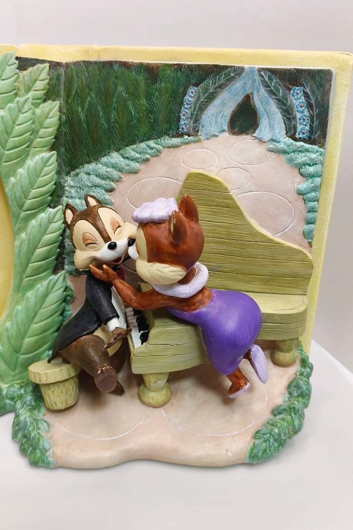 【100周年記念品】ディズニー チップとデール クラリス ブック型フォトフレーム