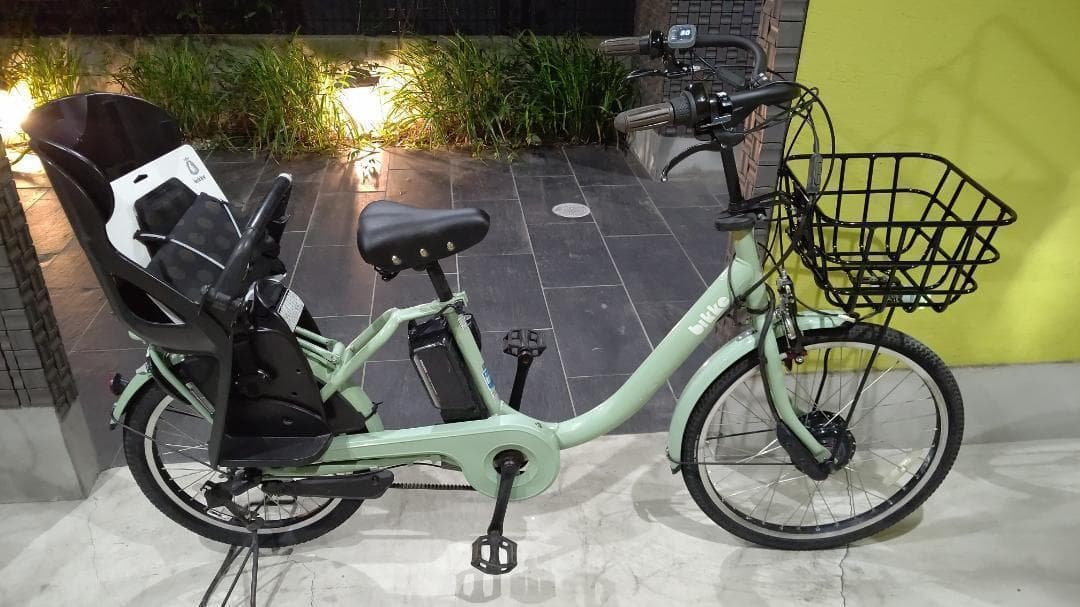 BIKKE　MOB　dd　回生充電機能付　電動自転車　シートクッション新品 3人乗り用チャイルドシート付きbikke MOB dd（ビッケモブdd