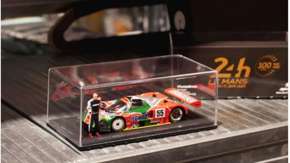 保護ケース付 300台限定 マツダ 787B ルマン 100周年 優勝車パレード