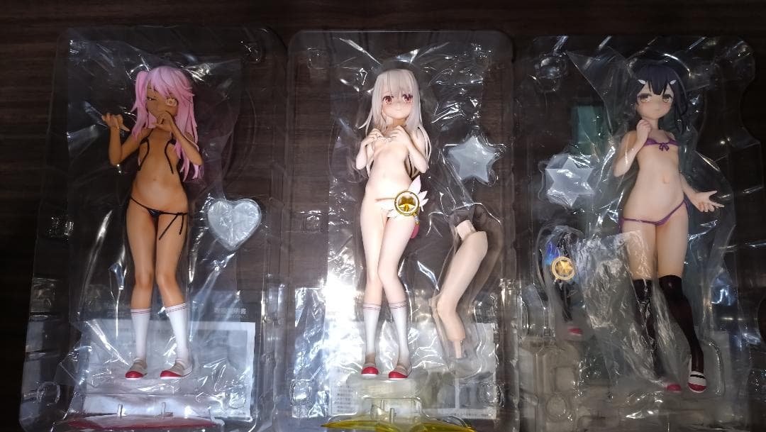 ホビージャパン　イリヤ　クロエ　美遊　3姉妹専用台座付き