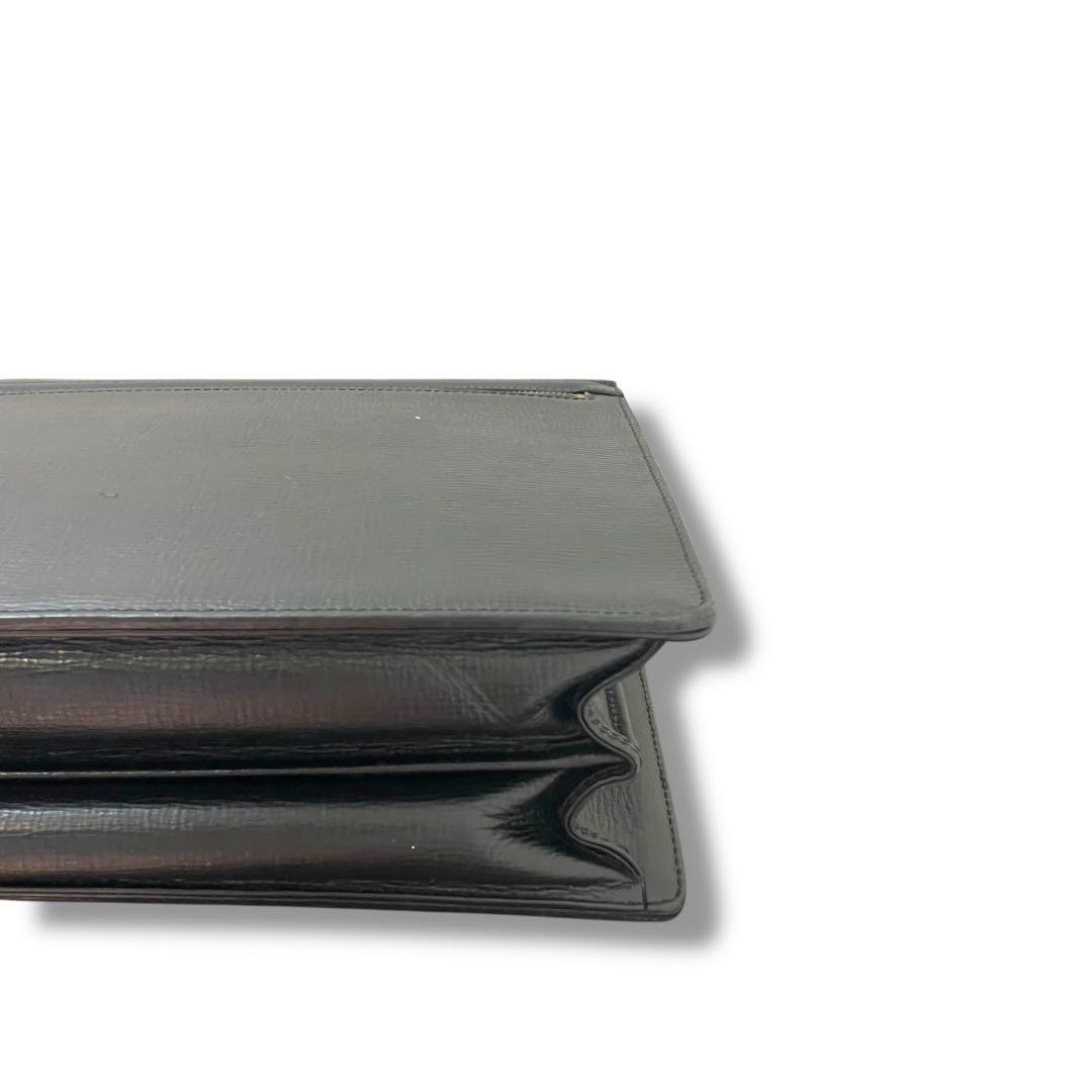 BURBERRY バーバリー　ビジネスバッグ 黒 オールレザー フラップ 金具