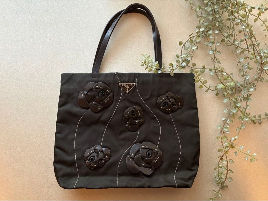 【希少✨美品】PRADA フラワーモチーフ　ミニバッグ 希少✨美品】PRADA フラワーモチーフ ミニバッグ