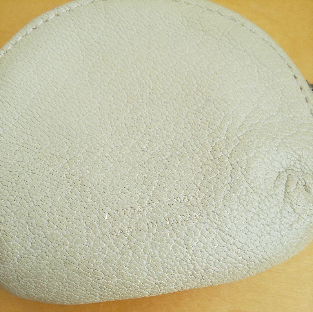 ARTS&SCIENCE ケース Round pouch アイボリー 美品
